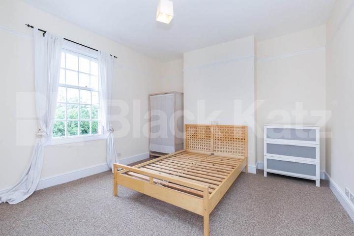 Bright and airy one bedroom flat set on top floor of a period conversion Stamford Road, Dalston